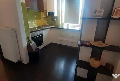 Apartament cu 3 camere semidecomandat în Central - 1
