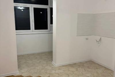 Apartament cu 3 camere decomandat în Gorjului - 2