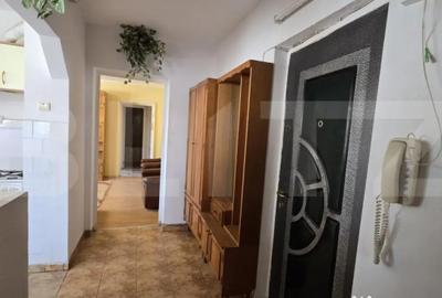 Apartament cu 3 camere semidecomandat în Micro 16 - 2