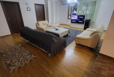 Apartament 5 camere,suprafata mare, curte, bloc 2006 - 4 nivele, Decebal, metrou - 1