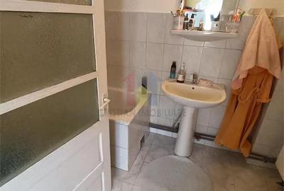 Casă cu 6 camere cu Teren 390 Mp în Central - 14