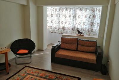 Apartament cu 2 camere decomandat în Titan - 2