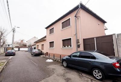 RECO Casa  cu 4 camere la 5 minute de centru (Olosig) -Oradea-curte si acces aut - 1