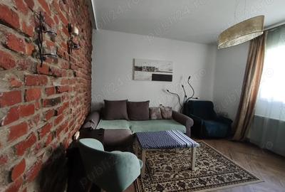 Apartament in curte cu loc de oarcare - 2
