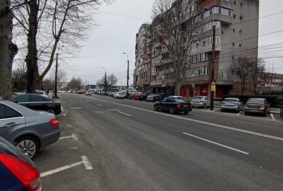 Apartament cu 3 camere decomandat în ICIL