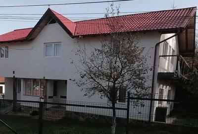 Casă cu 4 camere în Bran - 3