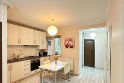 Apartament cu 2 camere decomandat în Cornișa - 2