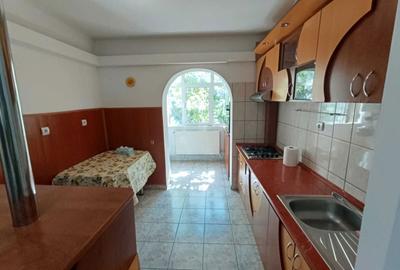 Apartament cu 3 camere decomandat în Cug - 4