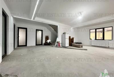 Casă cu 8 camere cu Canalizare în Lumina - 7