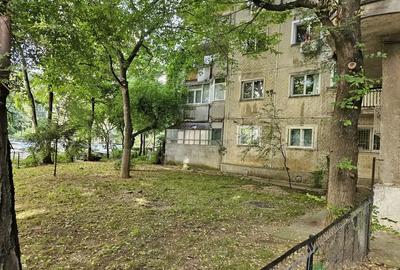 Garsoniera decomandata Aleea Tomesti metrou Aparatorii Patriei Berceni, Sector 4 - 9