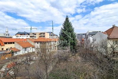 Apartament cu 3 camere decomandat, mobilat în Central - 31