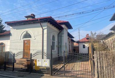 Casă cu 4 camere în Central - 3