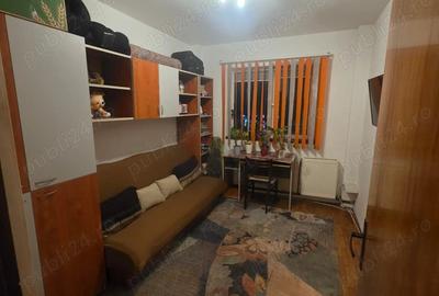 Apartament cu 4 camere decomandat în Central - 8