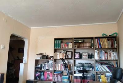 Apart. 4 camere, zona ICIL-str.Bucuresti, 82 mp util, et 4-4 , bloc 1985, loc parcare, boxa subsol - 2