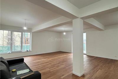 Casă cu Teren 412 Mp în Zăvoi - 2