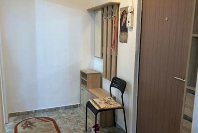 Apartament cu 2 camere semidecomandat în Rahova