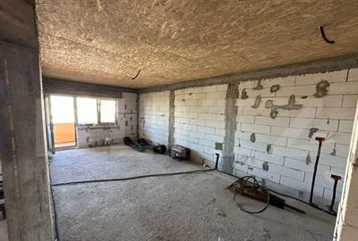 Casă cu 4 camere cu Teren 400 Mp în Bariera Vâlcii