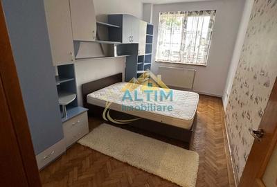 Apartament cu 3 camere semidecomandat, mobilat în Județean - 2