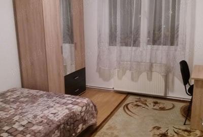 Inchiriez o camera la un apartament cu 3 camere. - 1