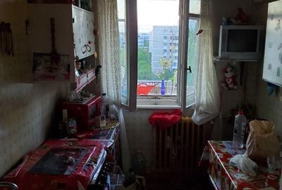 Apartament cu 3 camere semidecomandat în 1 Mai - 3