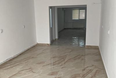 Spațiu comercial, de 1,704 mp, în Exterior Vest - 1