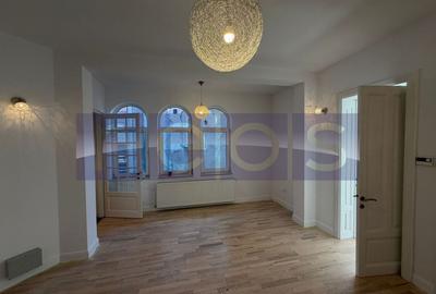 Casă individuală cu 8 camere cu Canalizare în Capitale - 7