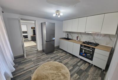 Casa individuala 3 camere foisor acoperit curte  km 4 - 10