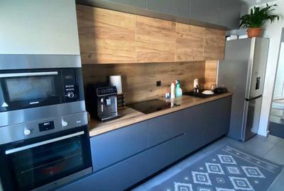 Apartament cu 4 camere decomandat în Central - 1