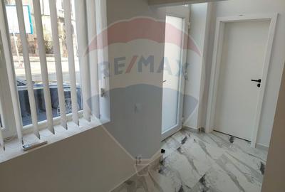 Spațiu comercial, de 53.799999237061 mp, în Unirii - 5