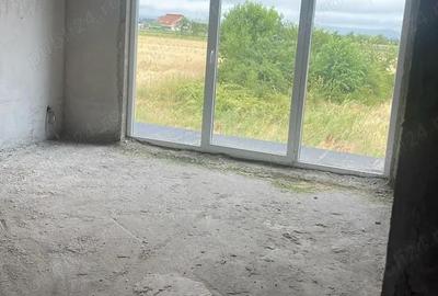 Casă cu 6 camere în Știuca - 1