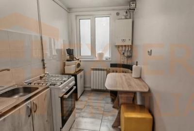 Apartament cu 3 camere circular în Far - 1