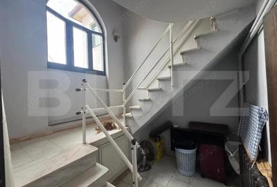 Casa de vanzare, 374 mp, strada Baritiu - 14