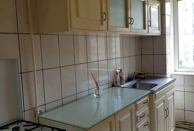 Apartament cu 2 camere decomandat în Complex Studențesc