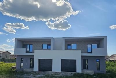 Duplex cu 4 camere cu Canalizare în Săcălaz - 1