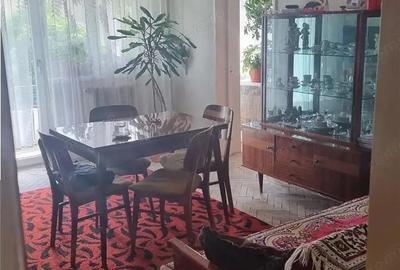 Apartament cu 3 camere decomandat în Traian - 4