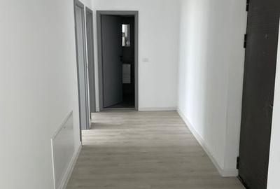 Apartament cu 3 camere decomandat în Alexandriei - 5