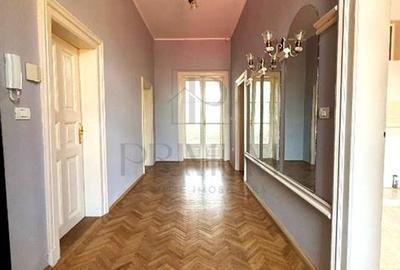 Apartament cu 5 camere decomandat în Sinaia - 13