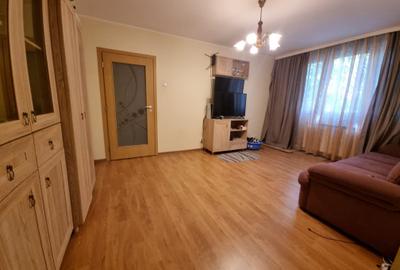 Apartament cu 3 camere semidecomandat, mobilat în Berceni - 2