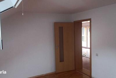 Casă cu 4 camere cu Teren 400 Mp în Moșnița Nouă - 2