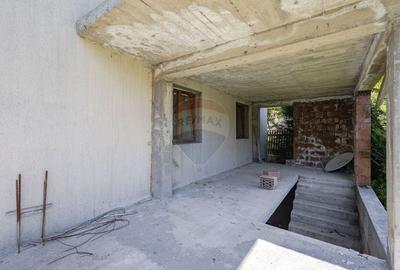 Casă individuală cu 8 camere cu Teren 622 Mp în Moieciu de Jos - 40