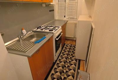 Garsoniera utilata complet, zona Sens etaj 3 - 4