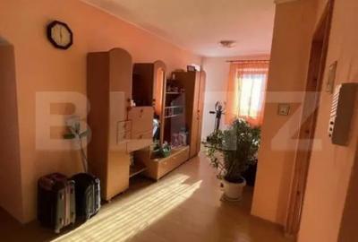 Apartament cu 3 camere decomandat, mobilat în Siret - 1