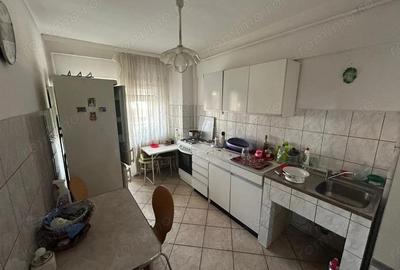 Apartament cu 3 camere decomandat în Central - 4