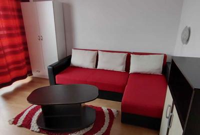 Garsonieră decomandată în Central - 2