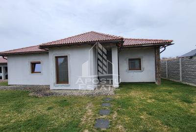 Casa individuala cu 4 camere,2 garaje si teren generos Pischia - 5