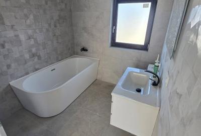 CARTIER PRIVAT, CASA 4 CAMERE, 2 BAI, MIROSLAVA , PLACA DE BETON PESTE ETAJ - 23