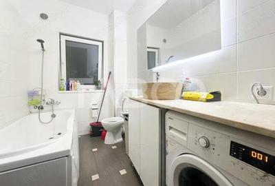 Apartament cu 3 camere semidecomandat, mobilat în Europa