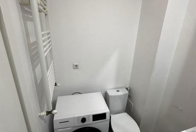 Apartament cu 2 camere semidecomandat în Roșu