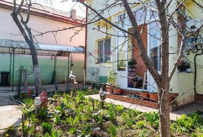 Casă cu 6 camere cu Teren 253 Mp în Central - 2