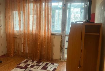 Eroii Revolutiei, Piata Progresu - 3